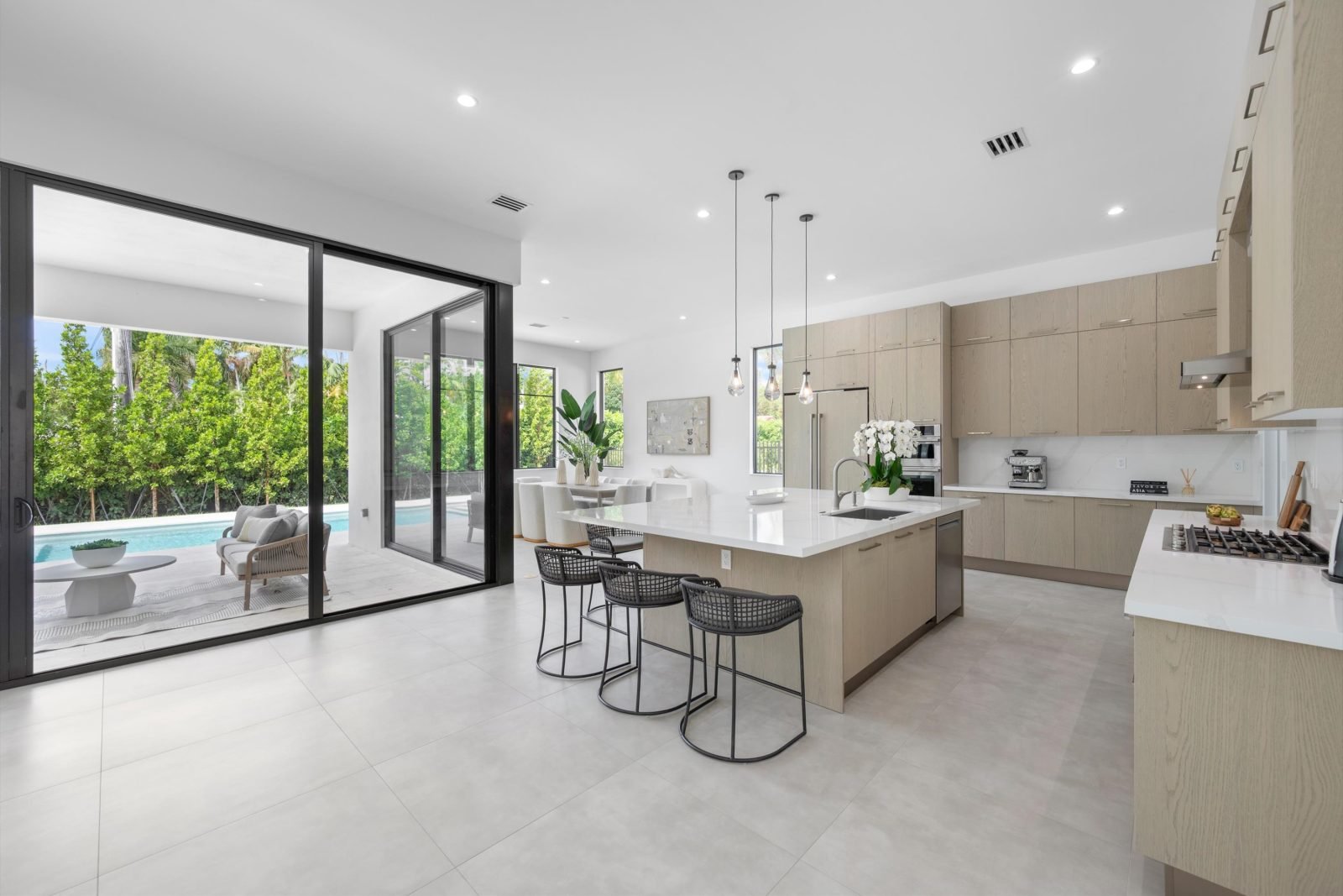 07-7482-SW-73rd-Place-Miami-FL-111-1600x1067